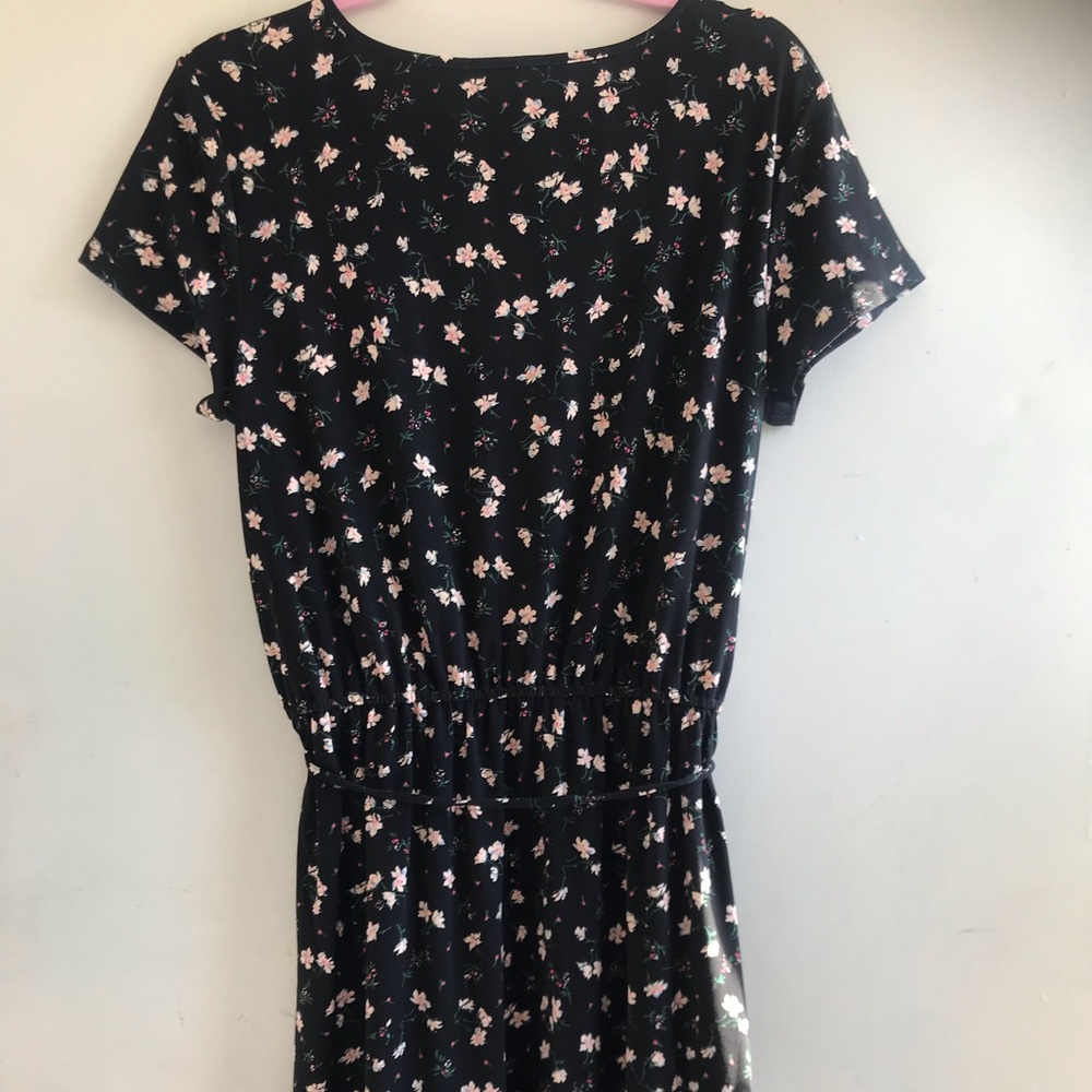 Banana Republic Floral Short Sleeve Dress